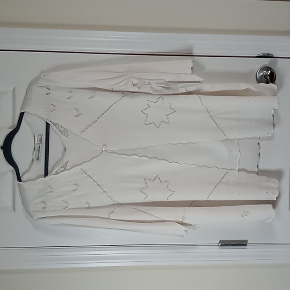 Club Z Collection White Eyelet Lace Open Blouse With Attached Shell Size 22/24
